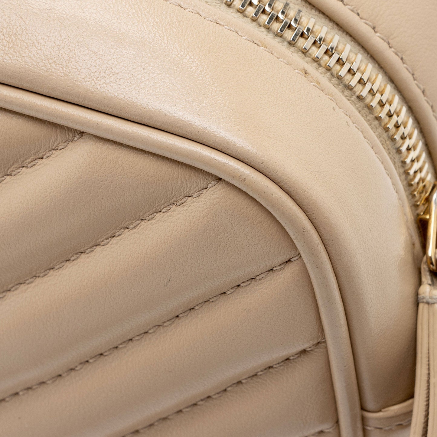 Saint Laurent Matelasse Calfskin Monogram Lou Camera Bag wHhf08
