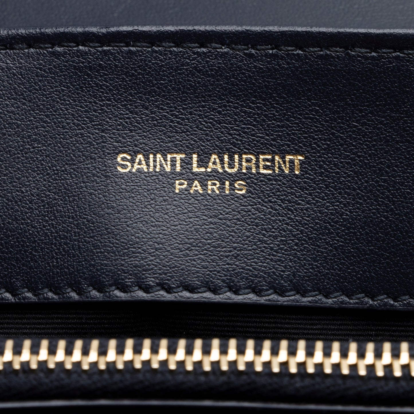 Saint Laurent Matelasse Calfskin Monogram LouLou Chain Small Crossbody Bag HY4rvs