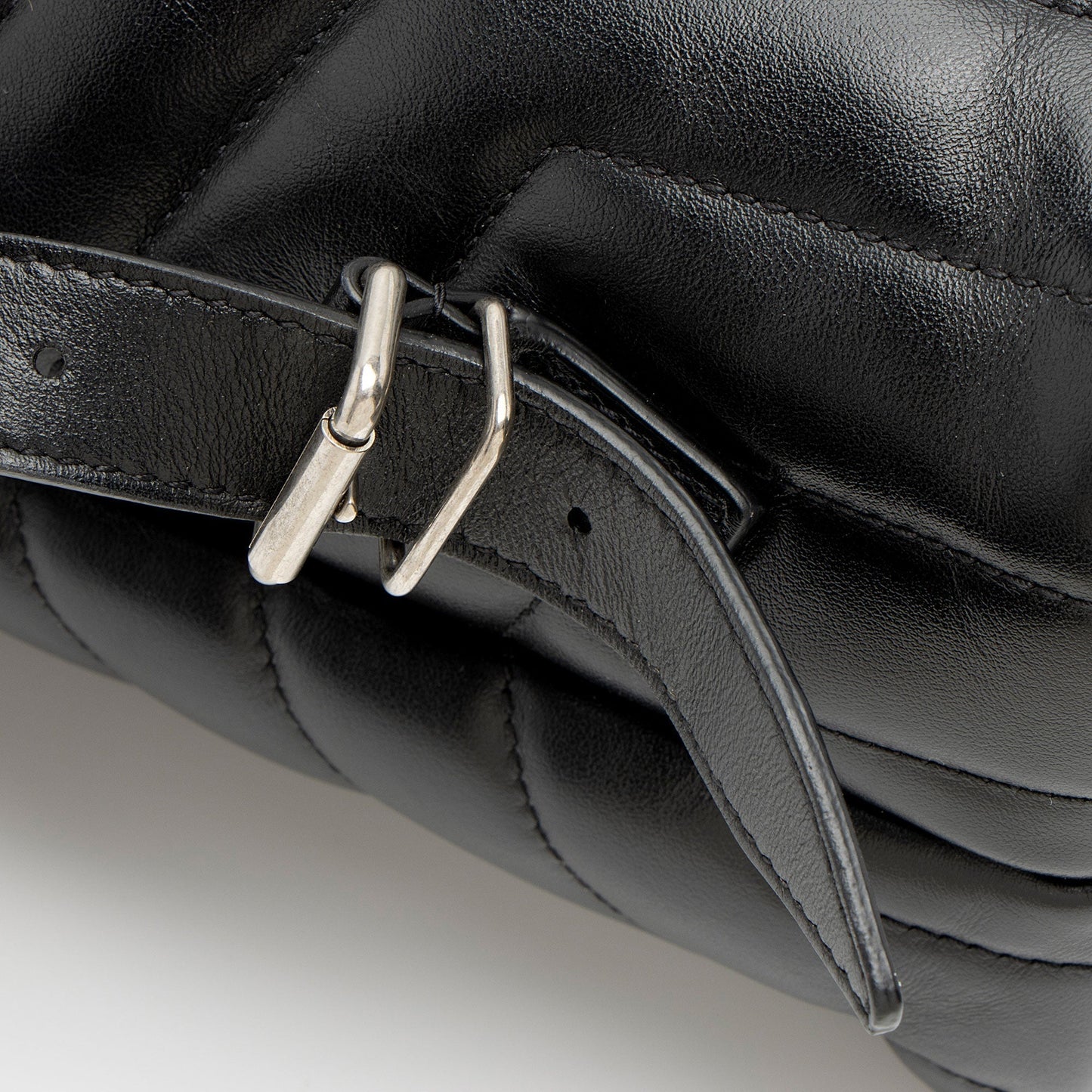 Saint Laurent Matelasse Calfskin Monogram LouLou Medium Backpack m1rXfW