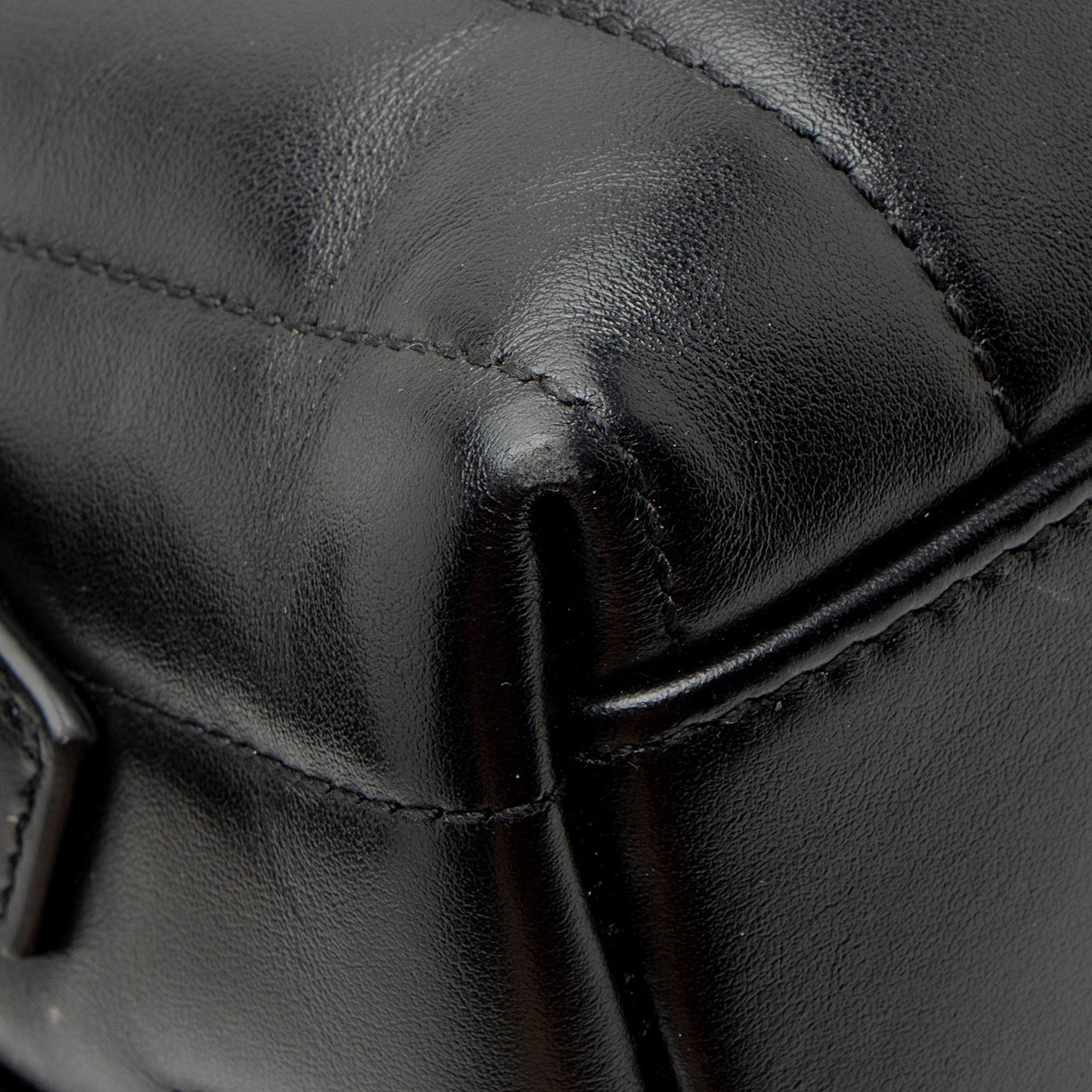 Saint Laurent Matelasse Calfskin Monogram LouLou Medium Backpack m1rXfW