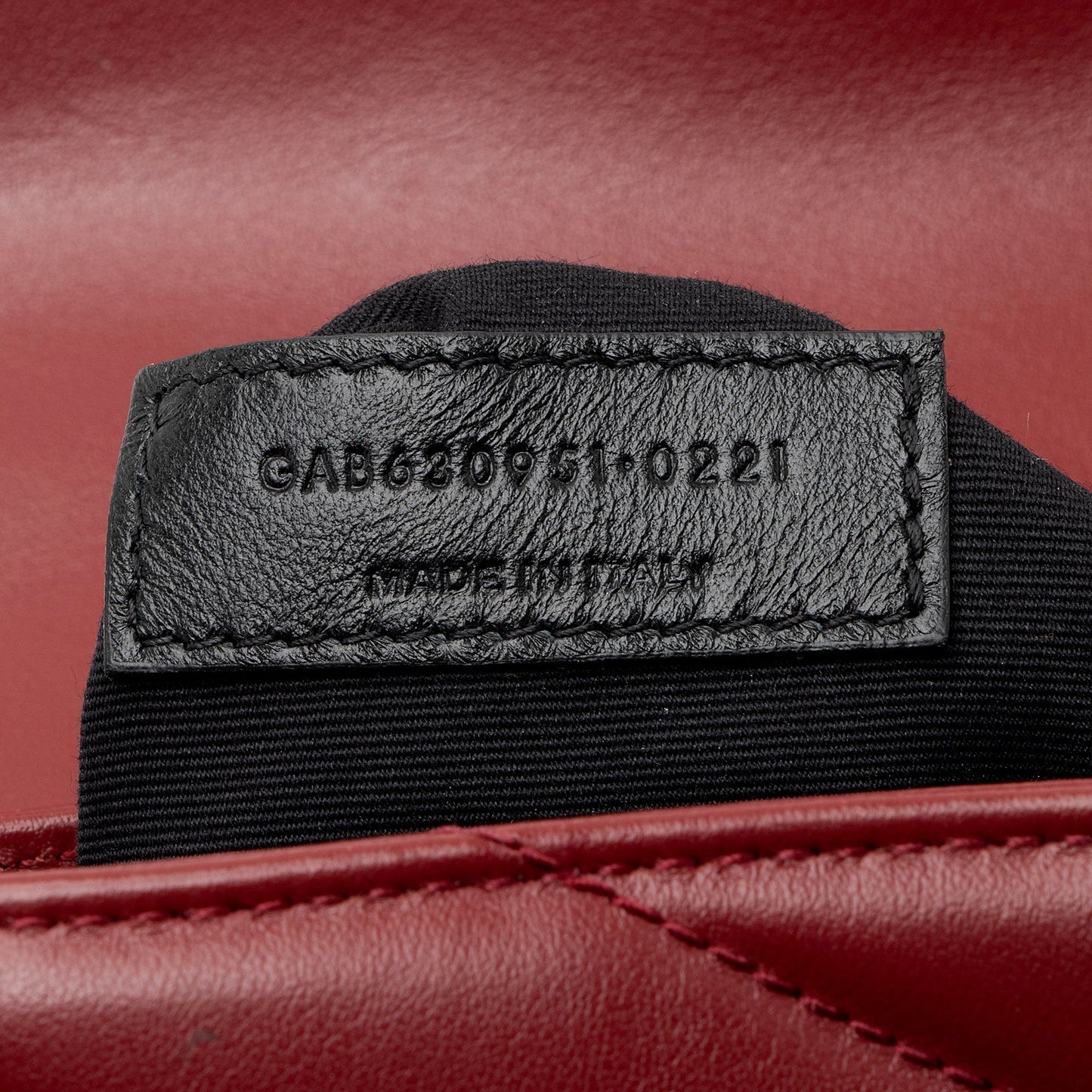 Saint Laurent Matelasse Calfskin Monogram LouLou Toy Crossbody PXzdWg