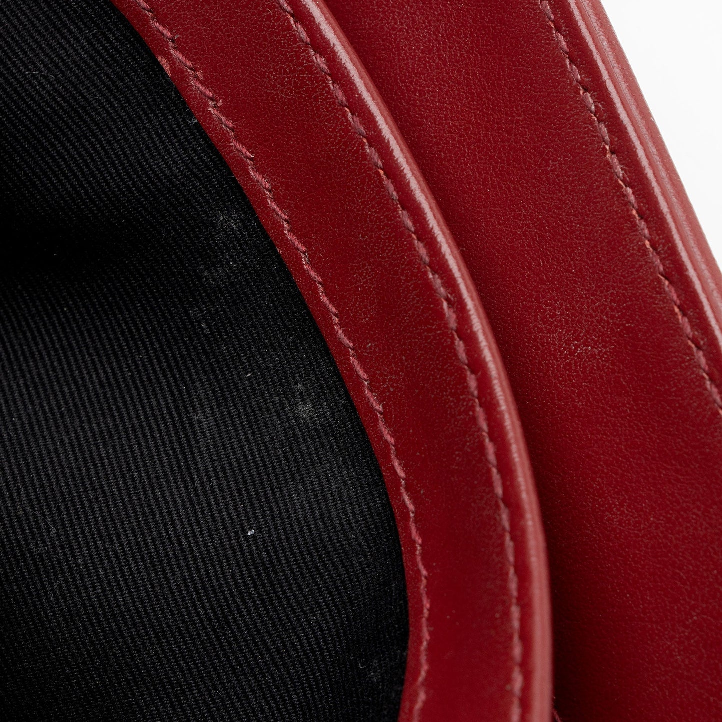 Saint Laurent Matelasse Calfskin Monogram LouLou Toy Crossbody PXzdWg