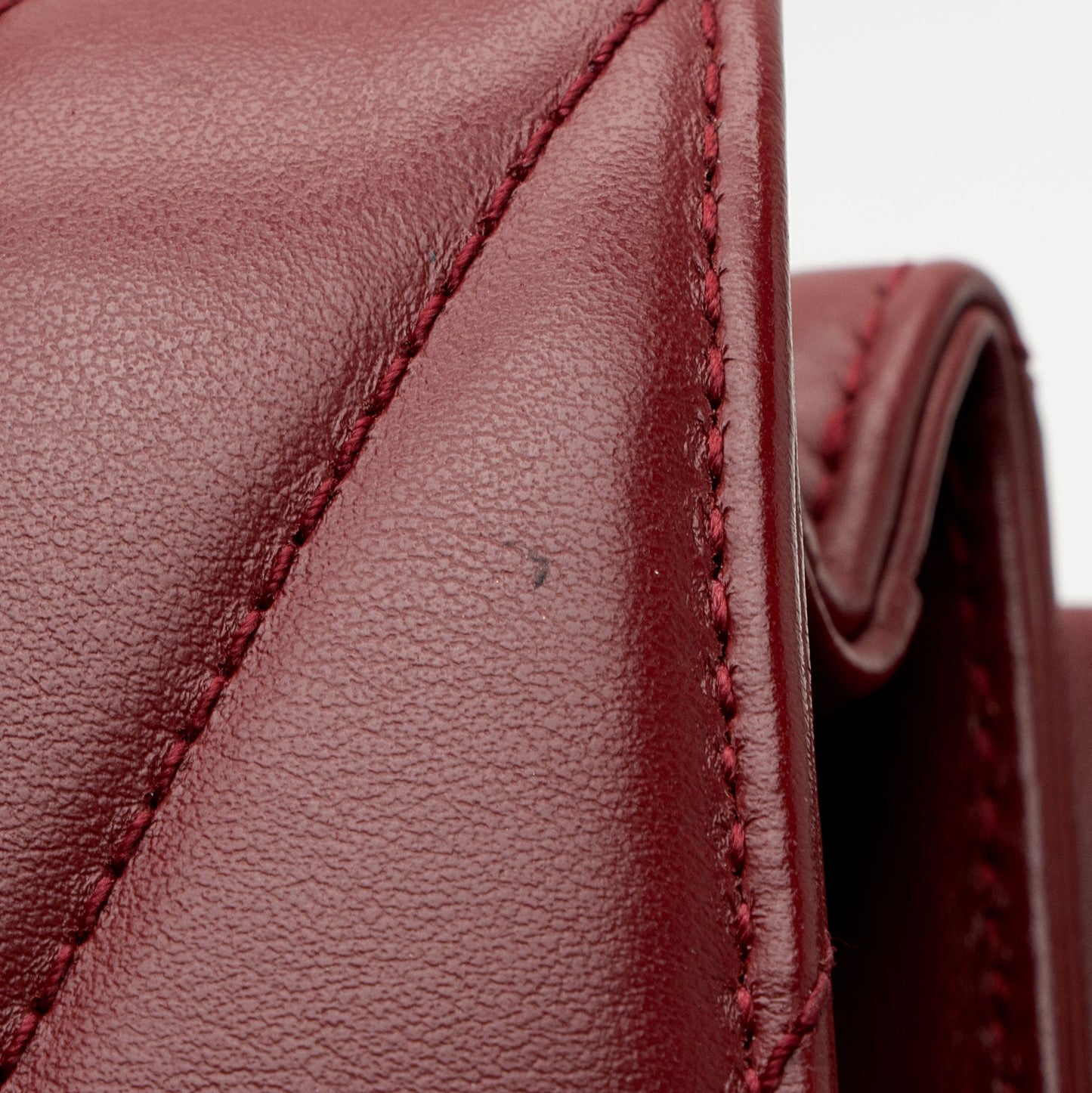 Saint Laurent Matelasse Calfskin Monogram LouLou Toy Crossbody PXzdWg