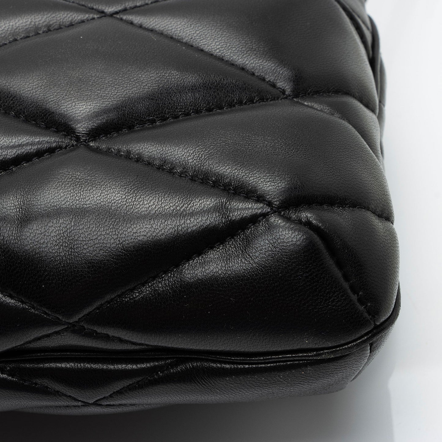 Saint Laurent Quilted Lambskin Monogram Le 57 Hobo 46zvkL