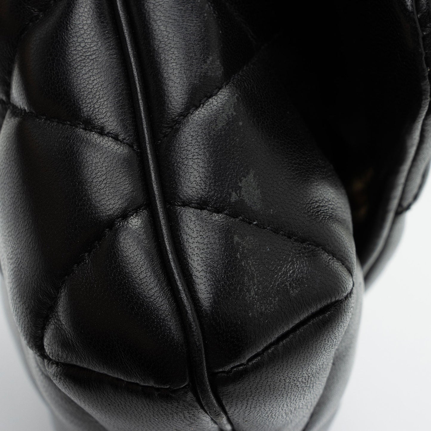 Saint Laurent Quilted Lambskin Monogram Le 57 Hobo 46zvkL