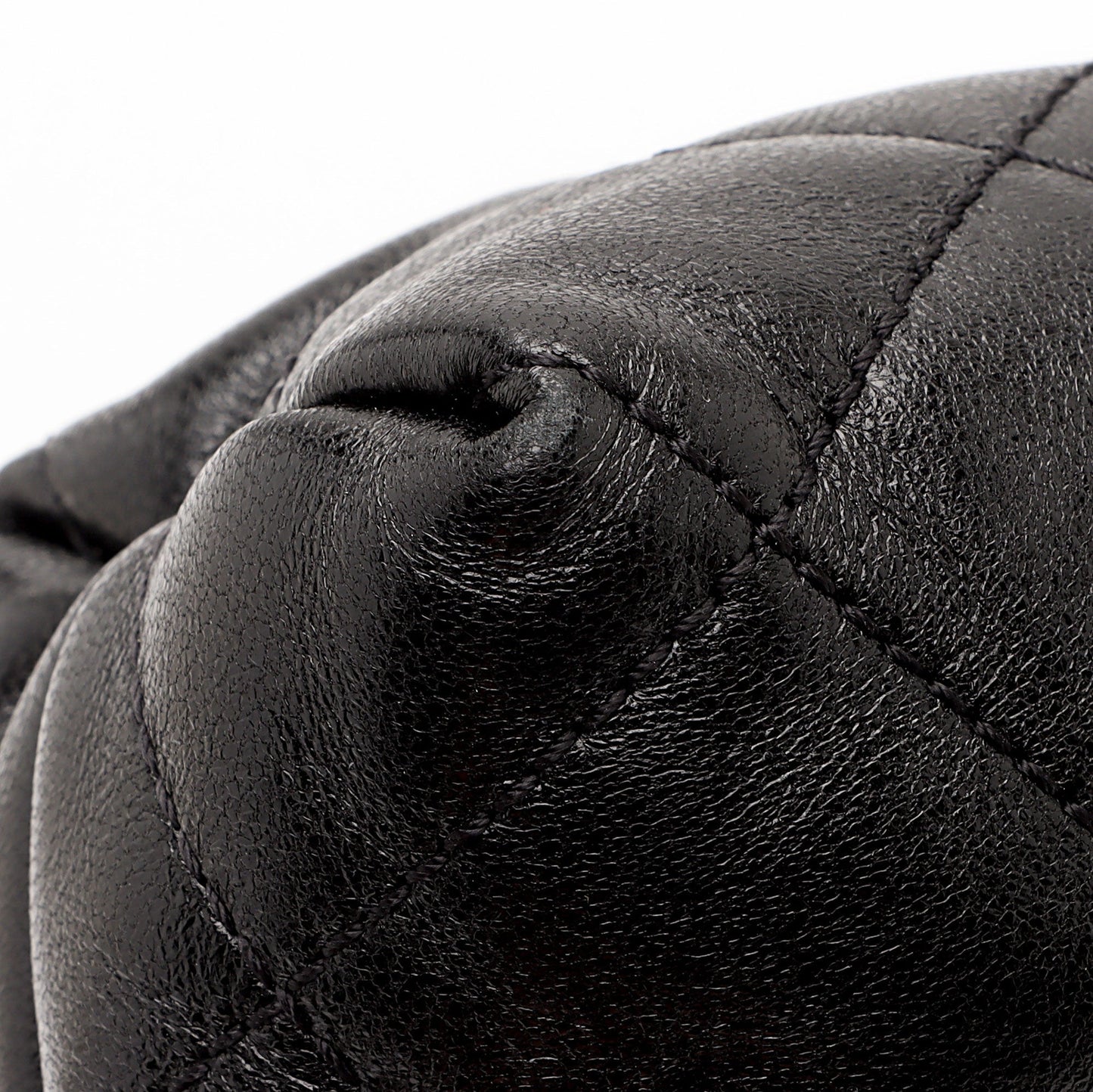 Saint Laurent Quilted Lambskin Pouch ixv7Bg