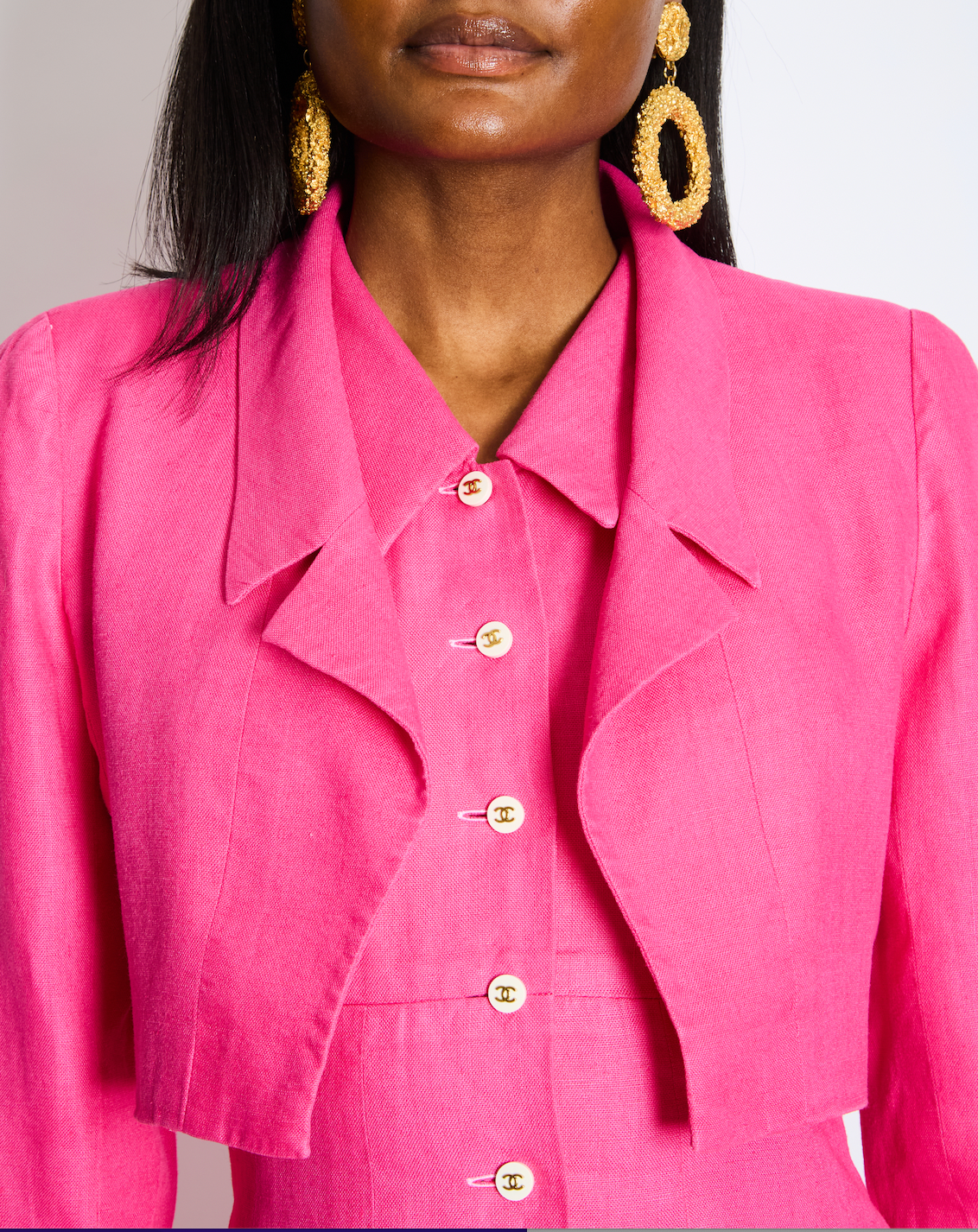 Chanel 95/P   Barbie Pink Linen Mini Dress and Cropped Jacket Set with Gold CC Logo Buttons Size FR 38 (UK 10)