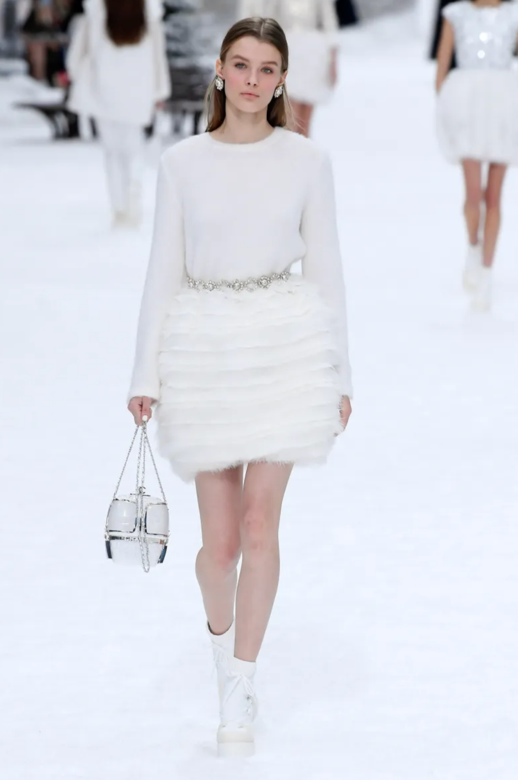 Chanel Fall 2019 White Silk Tiered Mini Skirt with Ruffled Lace and Feathers with Crystal CC Logo Button Size FR 34 (UK 6) RRP £8600
