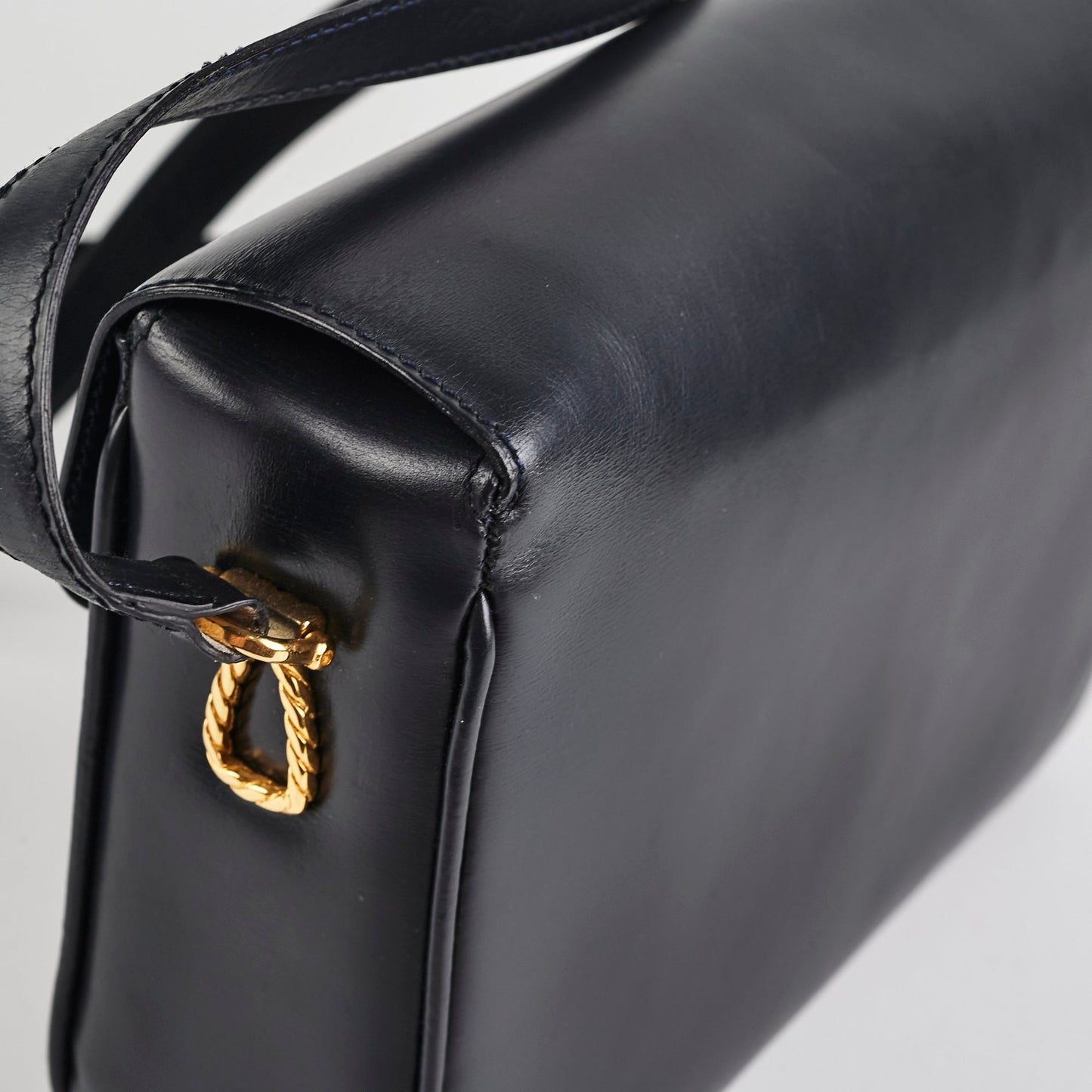 Luxury CELINE   Navy Box Bag