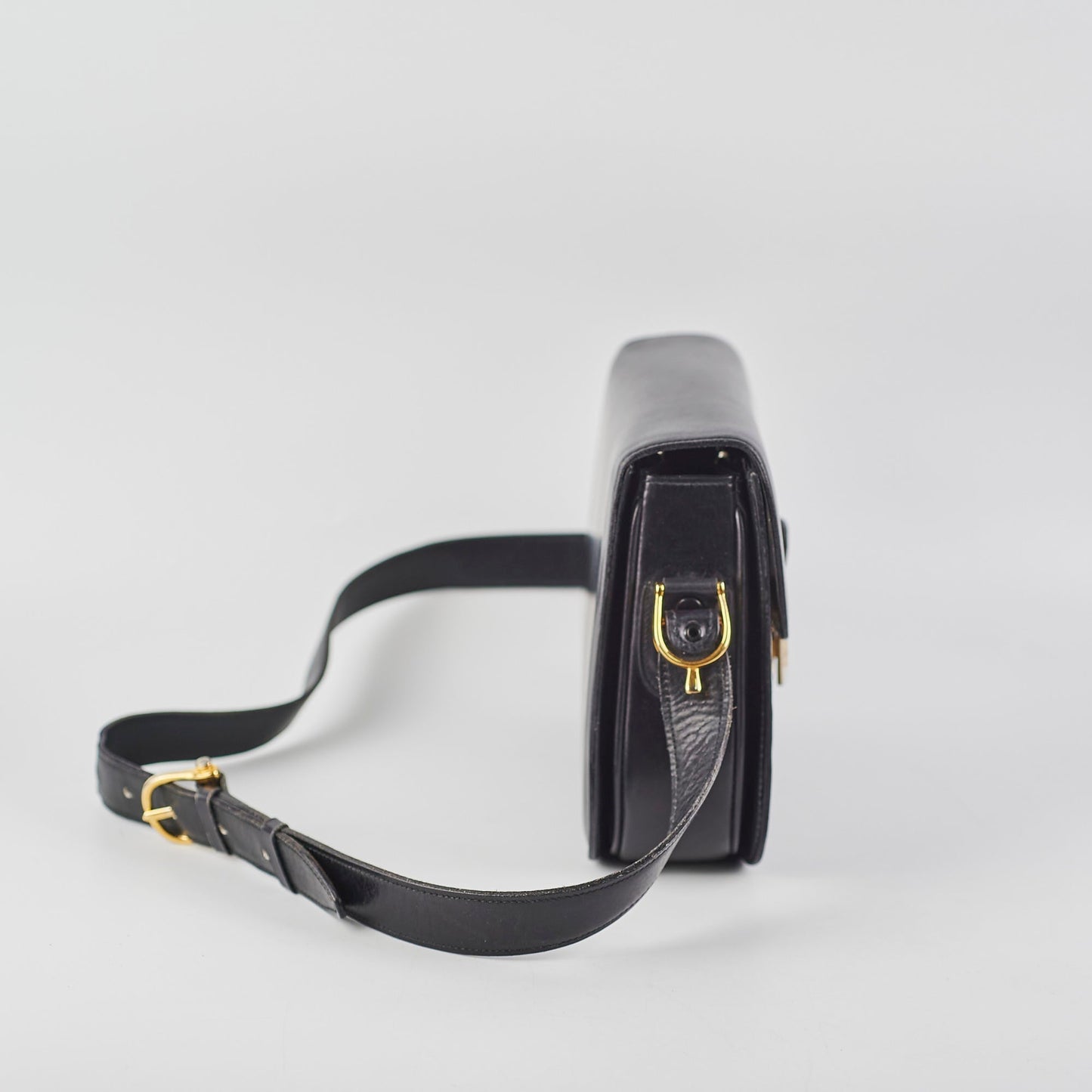 Luxury CELINE   Horse Carriage Bag Black