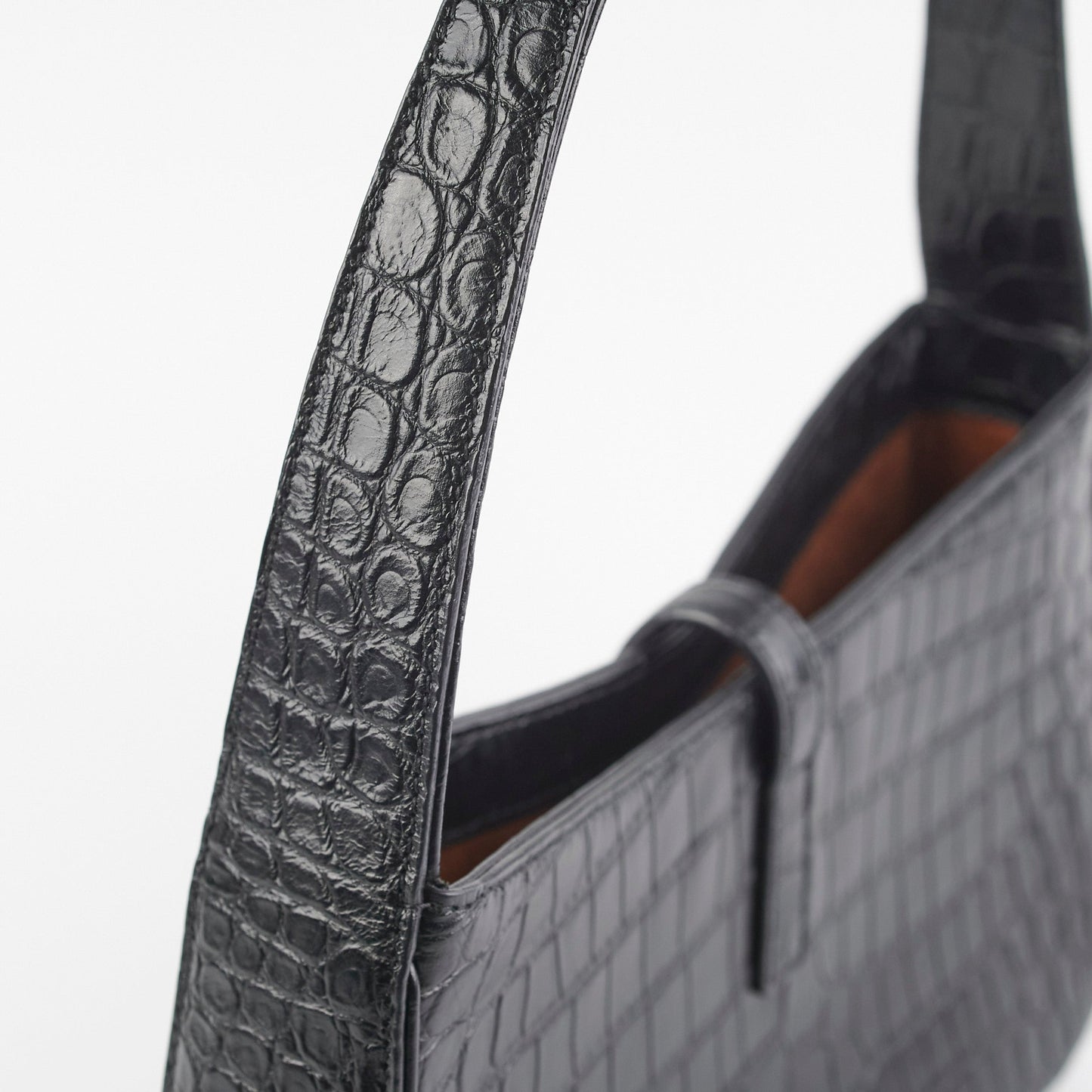 Saint Laurent Le5 a 7 croc Embossed Black