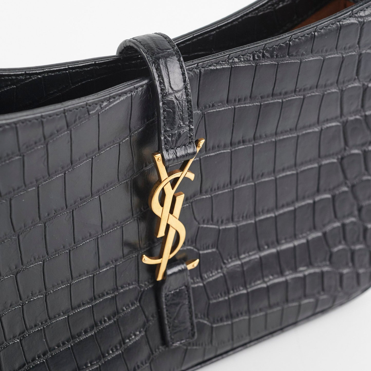 Saint Laurent Le5 a 7 croc Embossed Black