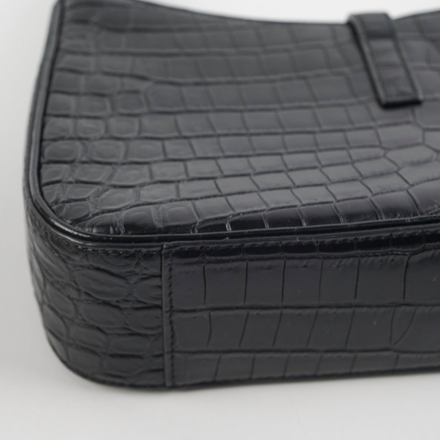 Saint Laurent Le5 a 7 croc Embossed Black