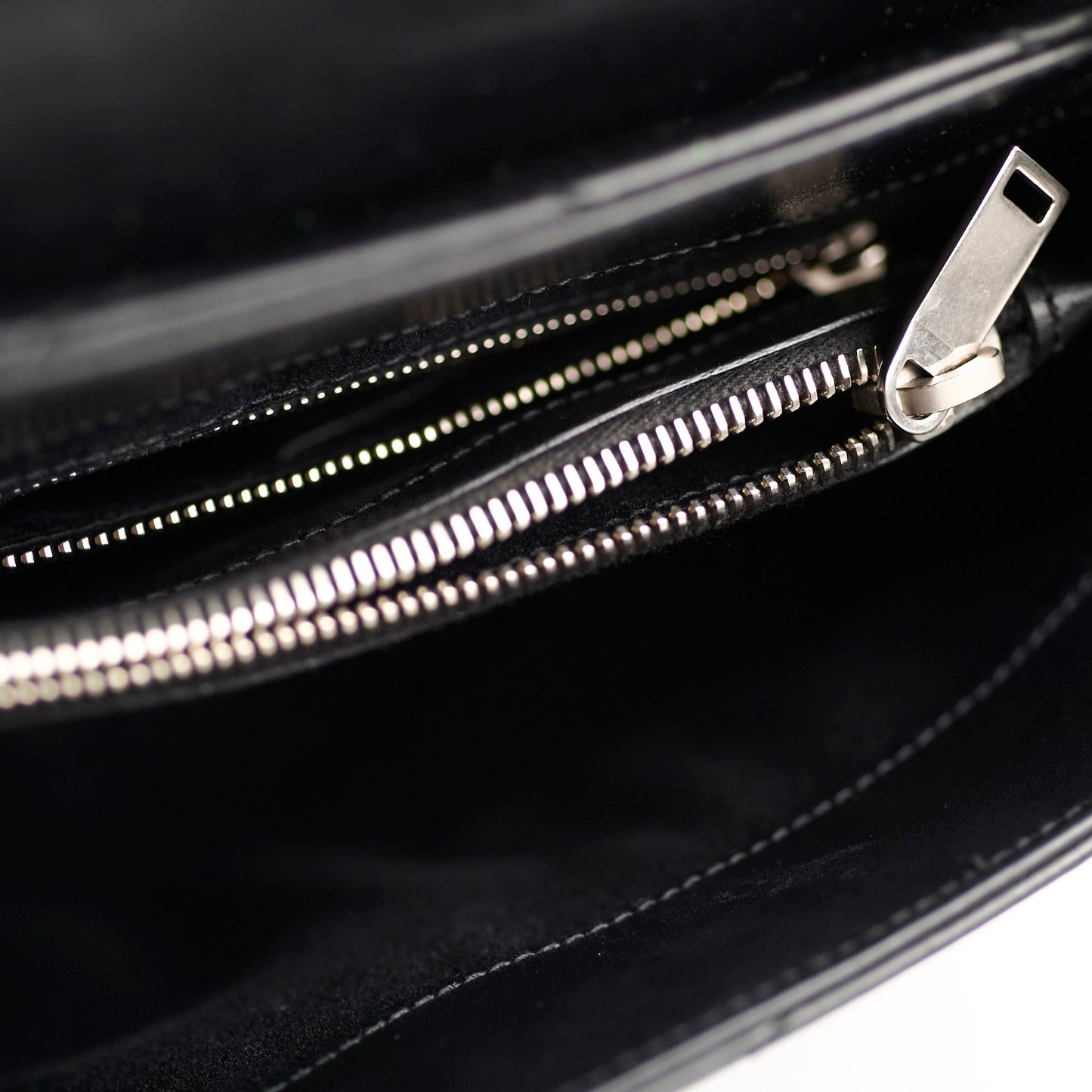 Saint Laurent Lou Lou Medium Black