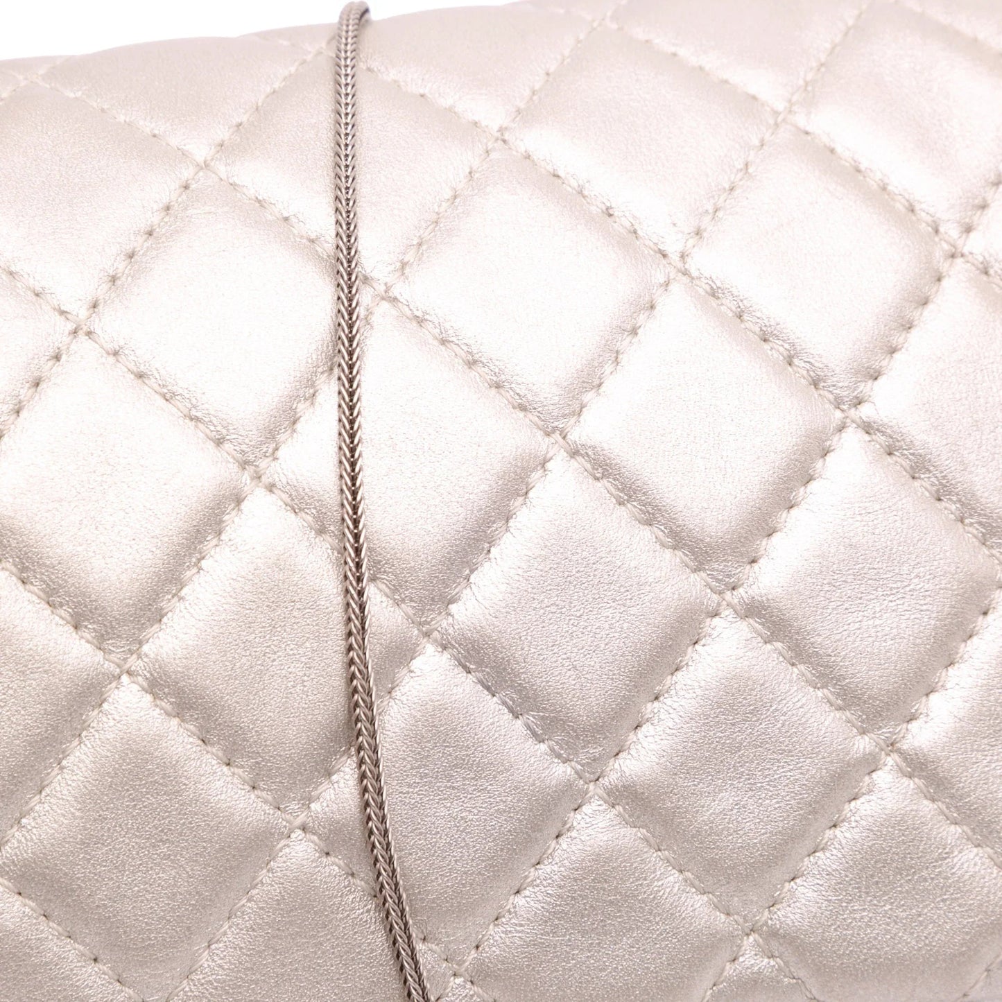 Silver Chanel Reissue 2.55 Metallic Lambskin Clutch With Chain Shoulder Bag