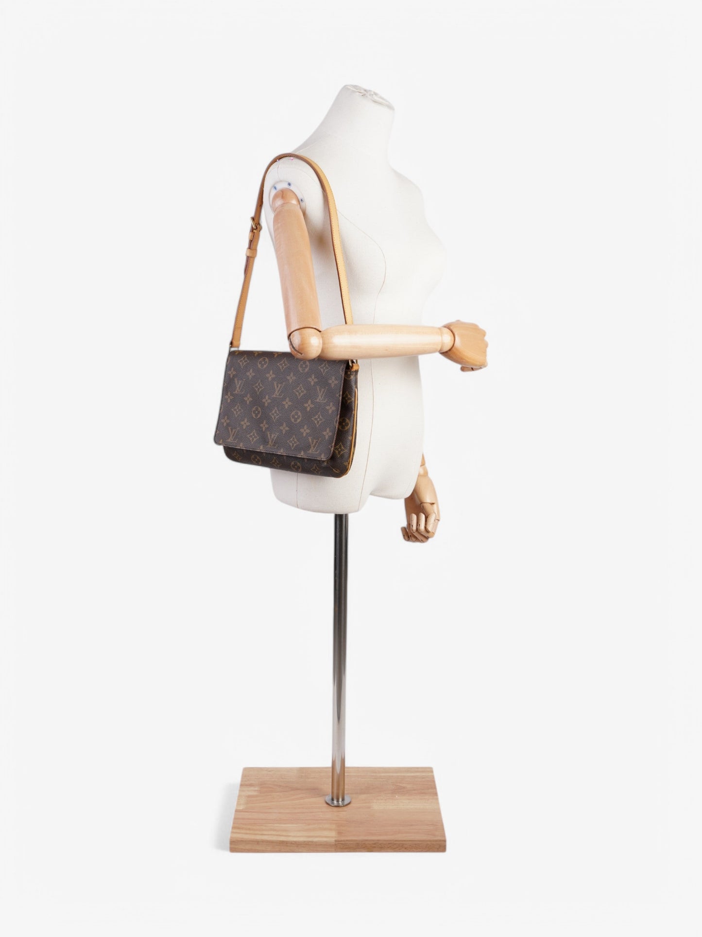 Louis Vuitton M tte Tango Monogram Coated Canvas