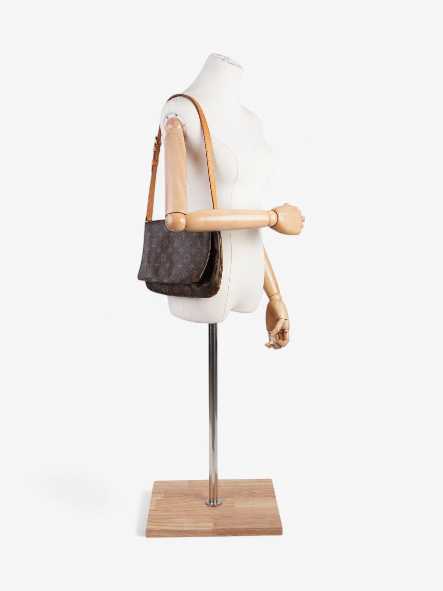 Louis Vuitton M tte Tango Monogram Coated Canvas