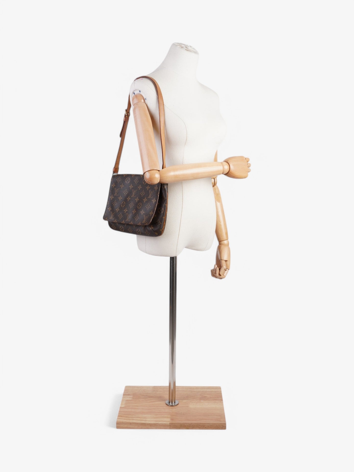 Louis Vuitton M tte Tango Monogram Coated Canvas