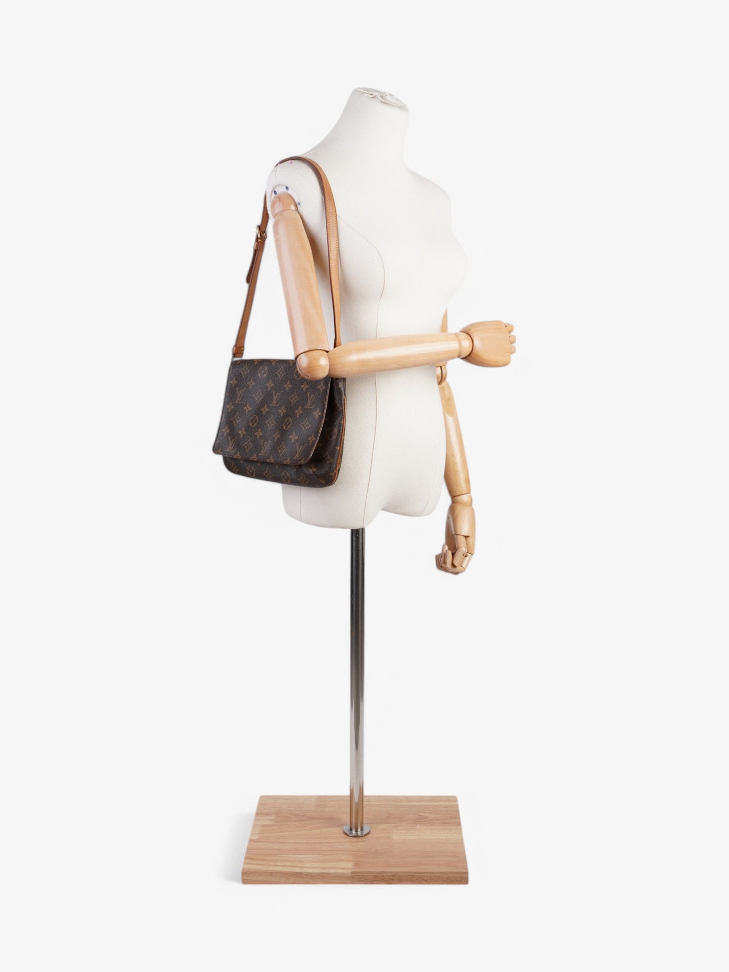 Louis Vuitton M tte Tango Monogram Coated Canvas