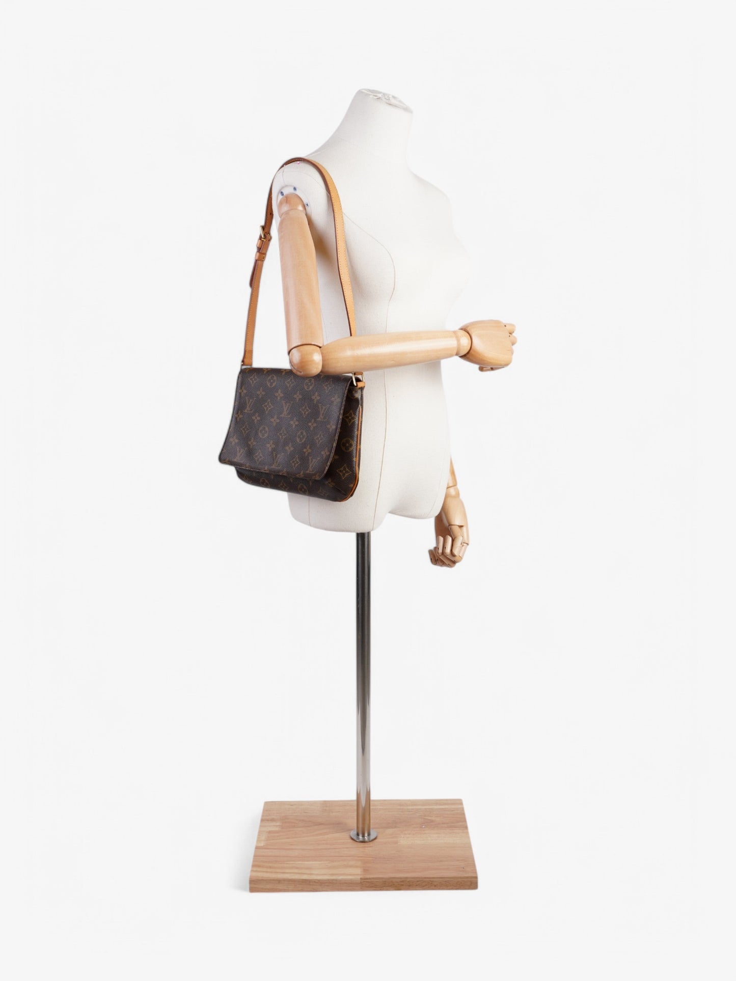 Louis Vuitton M tte Tango Monogram Coated Canvas