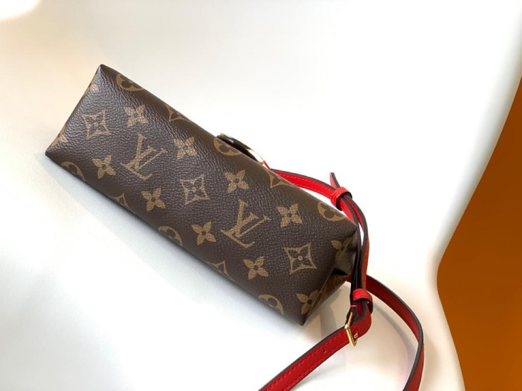 Top Quality Locky BB Monogram Canvas Red For Women,  Shoulder And Crossbody Bags 7.9in/20cm Top Quality M44322