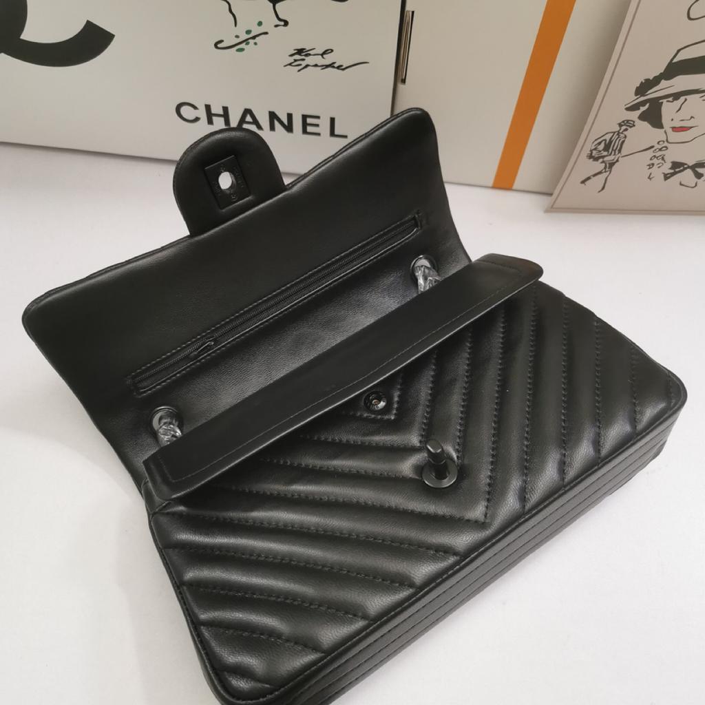 CHL Chevron Classic Handbag Black Hardware Black For Women, Womens Bags, Shoulder And Crossbody Bags 10.2in/26cm