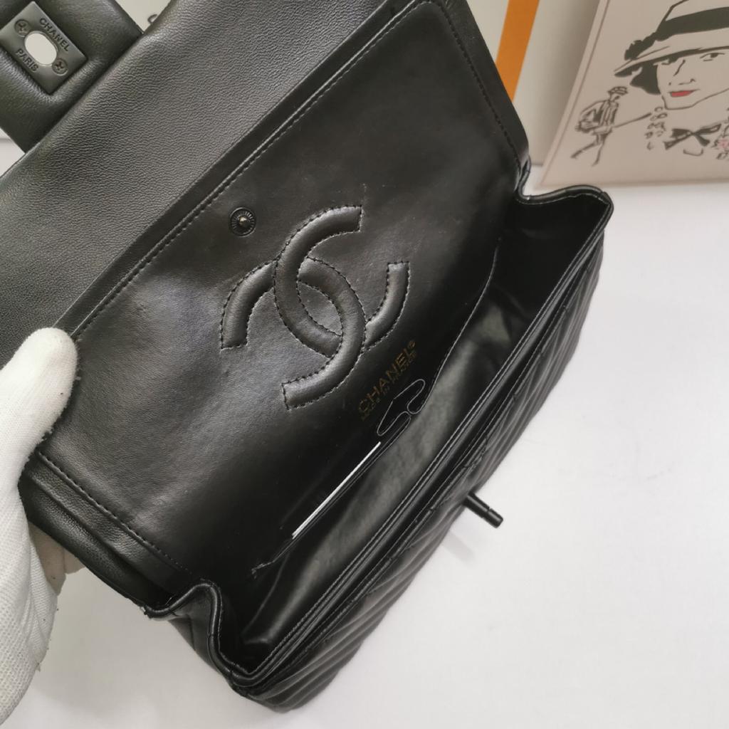 CHL Chevron Classic Handbag Black Hardware Black For Women, Womens Bags, Shoulder And Crossbody Bags 10.2in/26cm