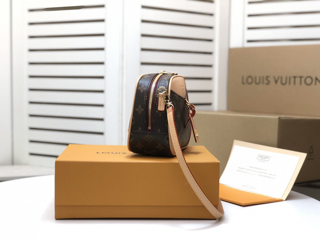 Top Quality Deauville Mini Monogram Canvas By Nicolas Ghesquiere For Women, Womens Handbags, Shoulder And Crossbody Bags 8.3in/22cm Top Quality M45528