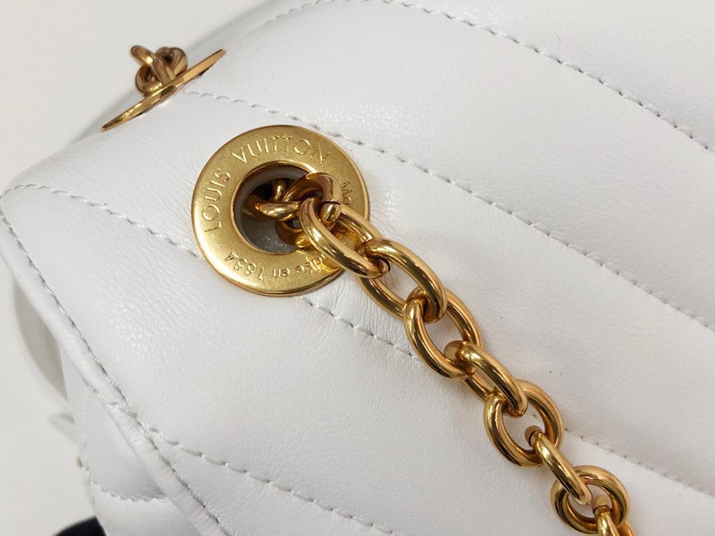 Top Quality New Wave Chain Bag White For Women,  Shoulder And Crossbody Bags 9.4in/24cm Top Quality M58549
