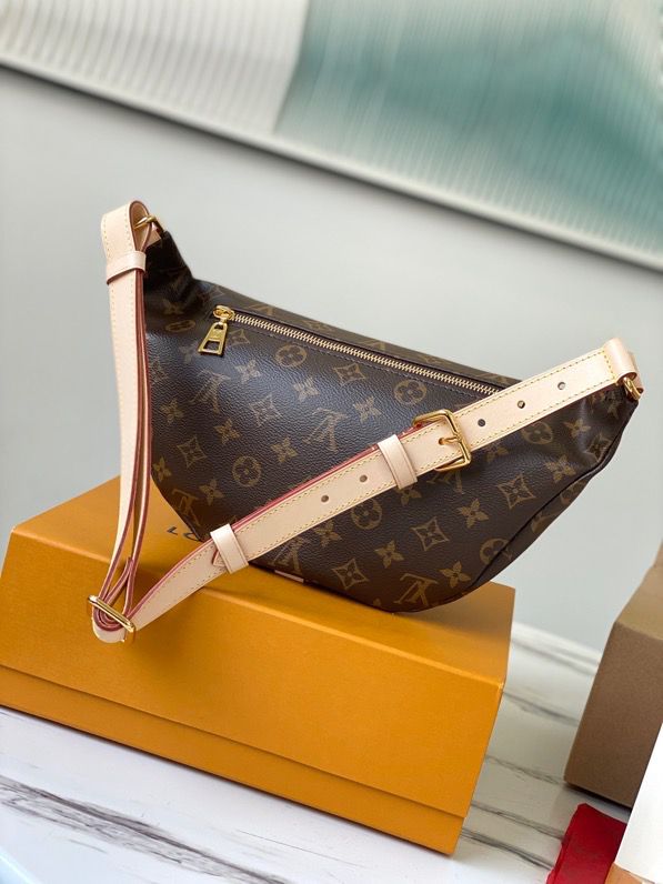 Top Quality Bumbag 37cm Monogram Canvas Spring/Summer Collection, Brown