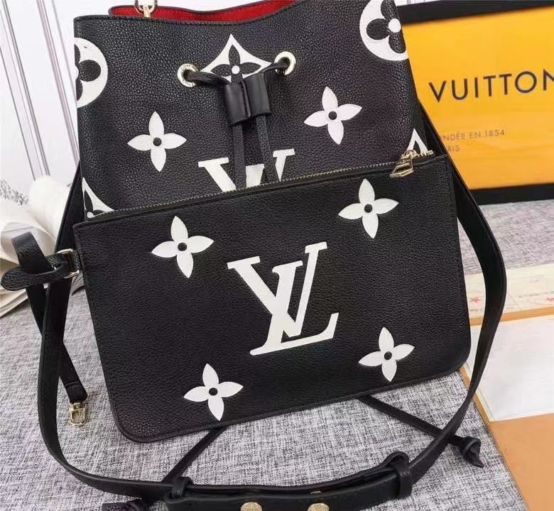 Top Quality NéoNoé MM Top Quality Initials And Monogram Flowers Black/White For Women, WoHandbags 10.2in/26cm Top Quality M45497