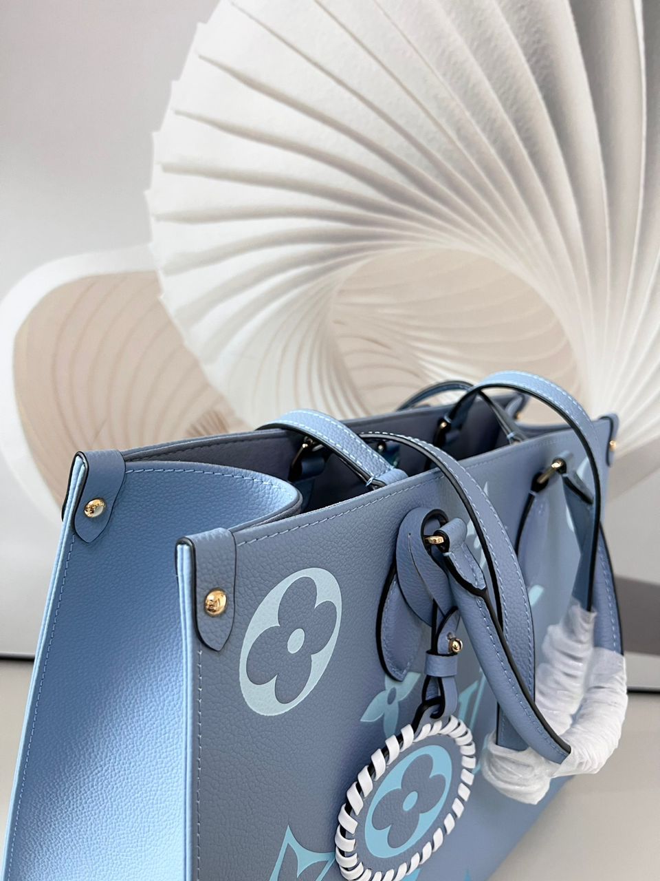 Top Quality OnTheGo MM Monogram Empreinte Summer Blue For By The Pool Collection, Women Handbags, Tote Bags 13.8in/35cm Top Quality M45718