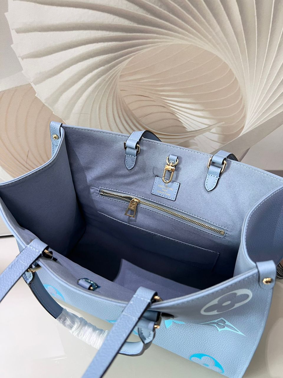 Top Quality OnTheGo MM Monogram Empreinte Summer Blue For By The Pool Collection, Women Handbags, Tote Bags 13.8in/35cm Top Quality M45718