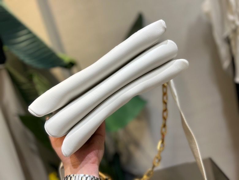 Top Quality Coussin PM Puffy White For Women,  Shoulder And Crossbody Bags 10.2n/26cm Top Quality M21209