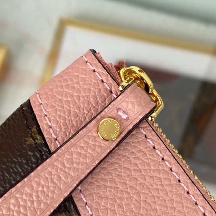 Top Quality Daily Pouch Bag Monogram Canvas Light Pink For Women 11.6in/29.5cm Top Quality M62942