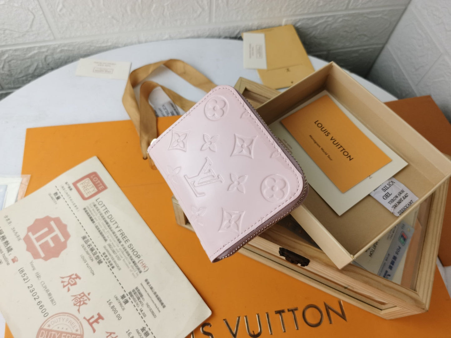 EN - New 1:1 rep  Wallet LUV 121