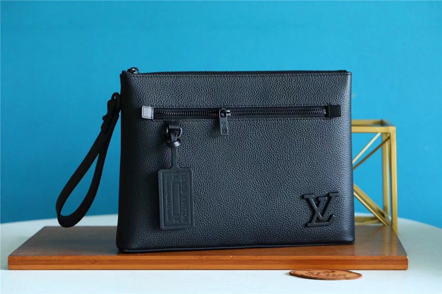 Top Quality Pochette Ipad Black Aerogram For Men, Wallet 30cm Top Quality M81029