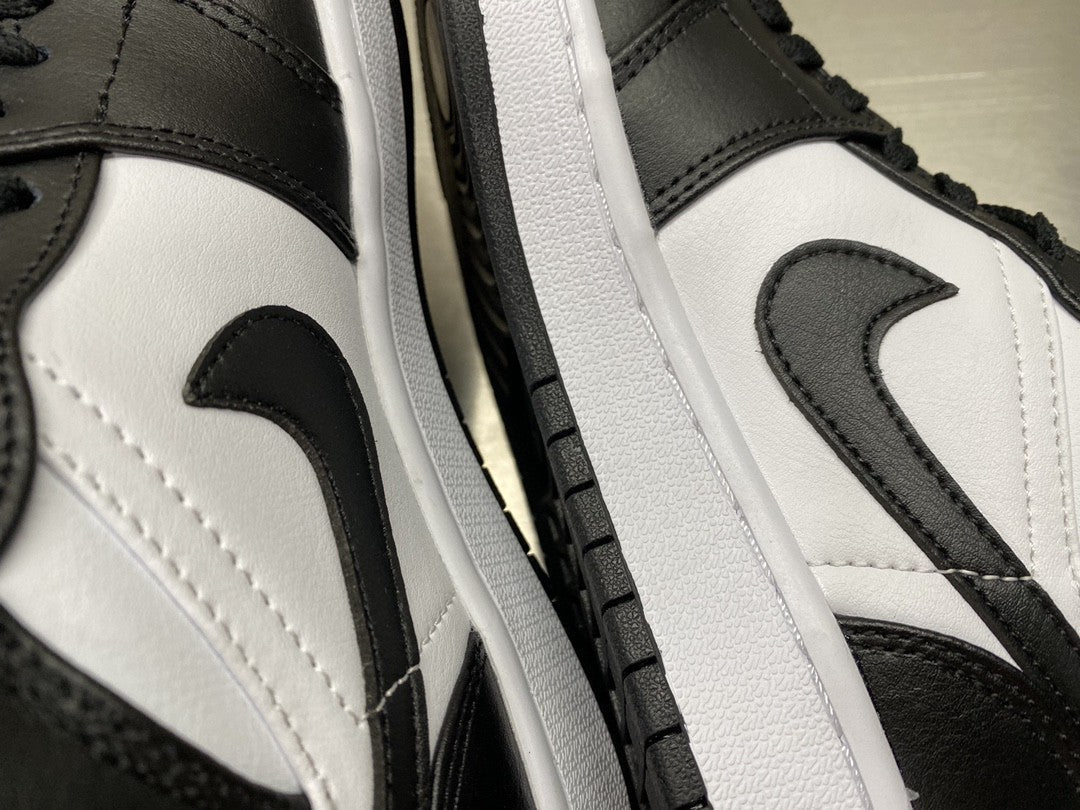 Top Quality Jordan 1 Mid Wmns ‘Hologram’ Black For Men DR9495-001