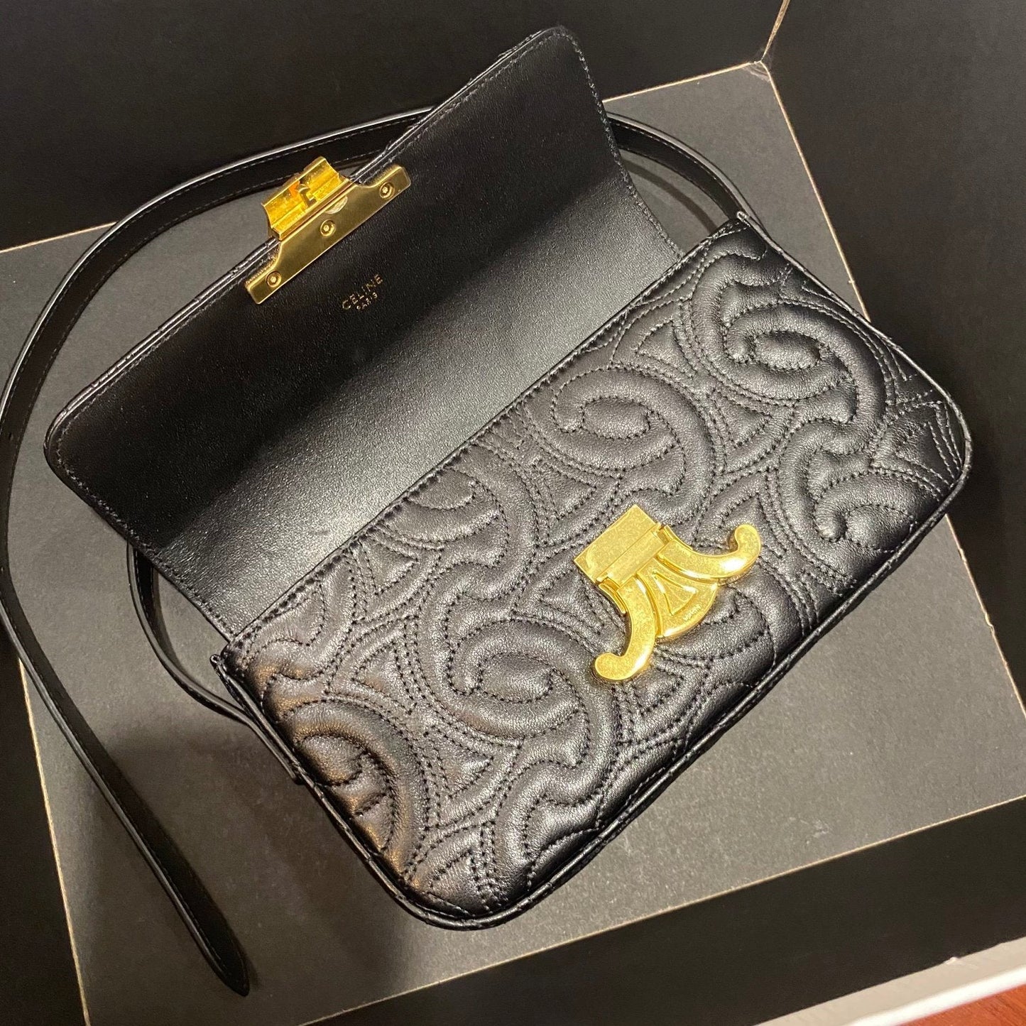 Top Quality Triomphe Shoulder Bag In Quilted Triomphe Lambskin Black For Women 8in/20cm 194143EF4.38NO