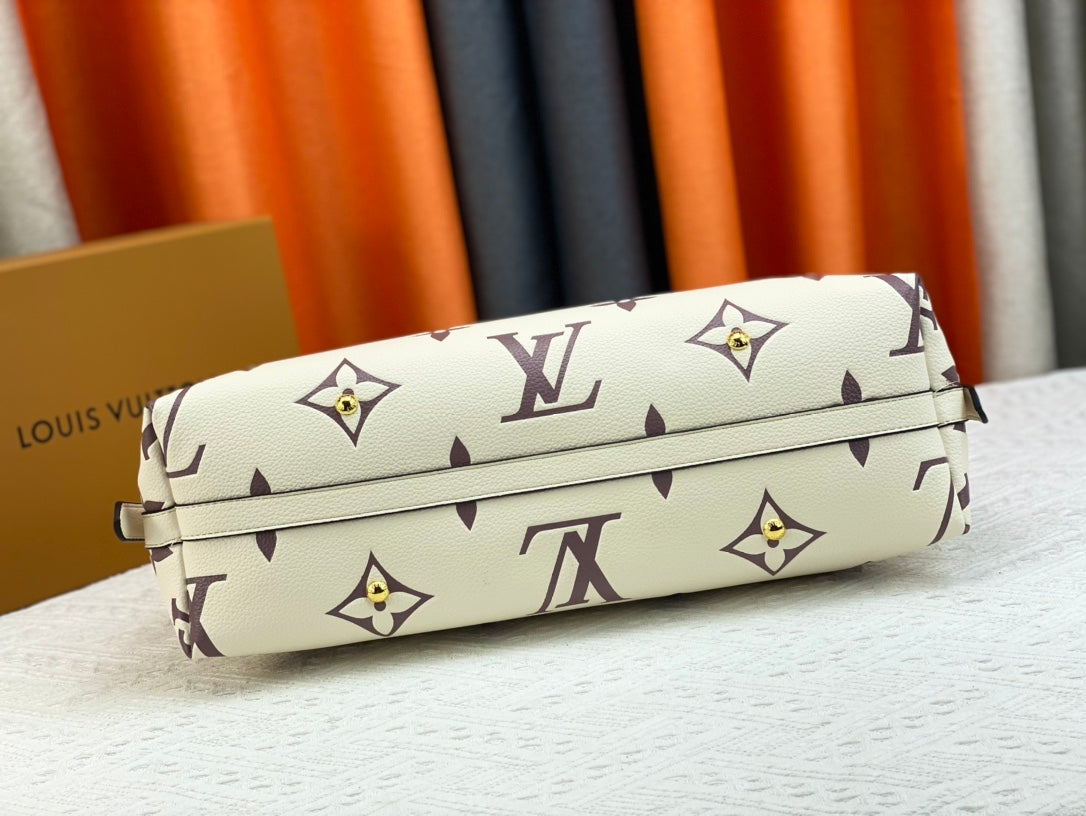 EN - New 1:1 rep Bag LUV 632