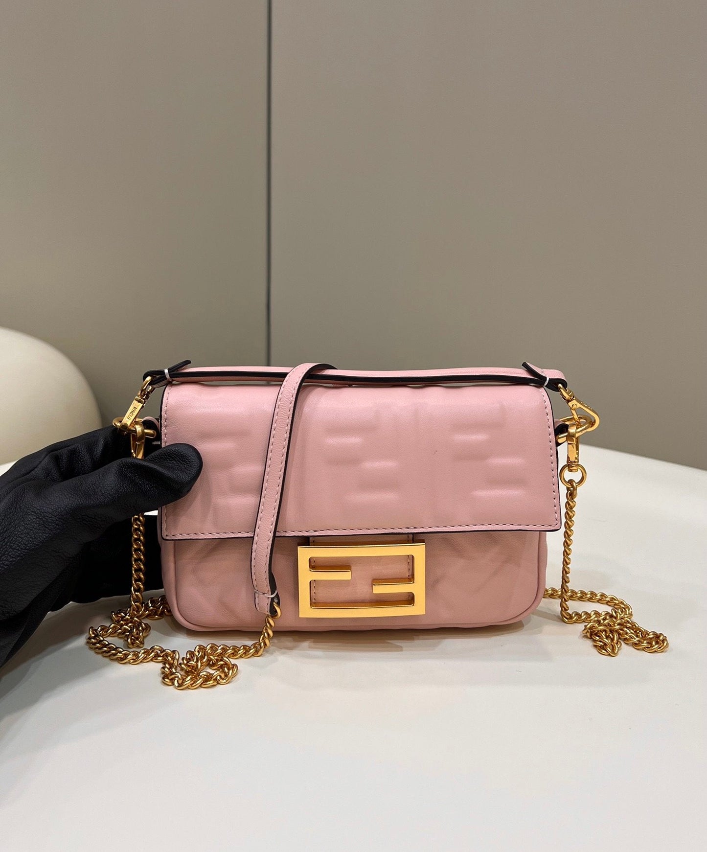 Top QualityTop Quality Baguette Pink For Women, Women’s Handbags, Shoulder And Crossbody Bags 7.5in/19cm FF 8BS017