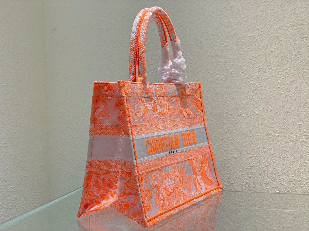 Top Quality MeTop Qualityum Book Tote Orange, For Women, Womens Handbags 14in/36cm CD M1296ZRVJ_M057