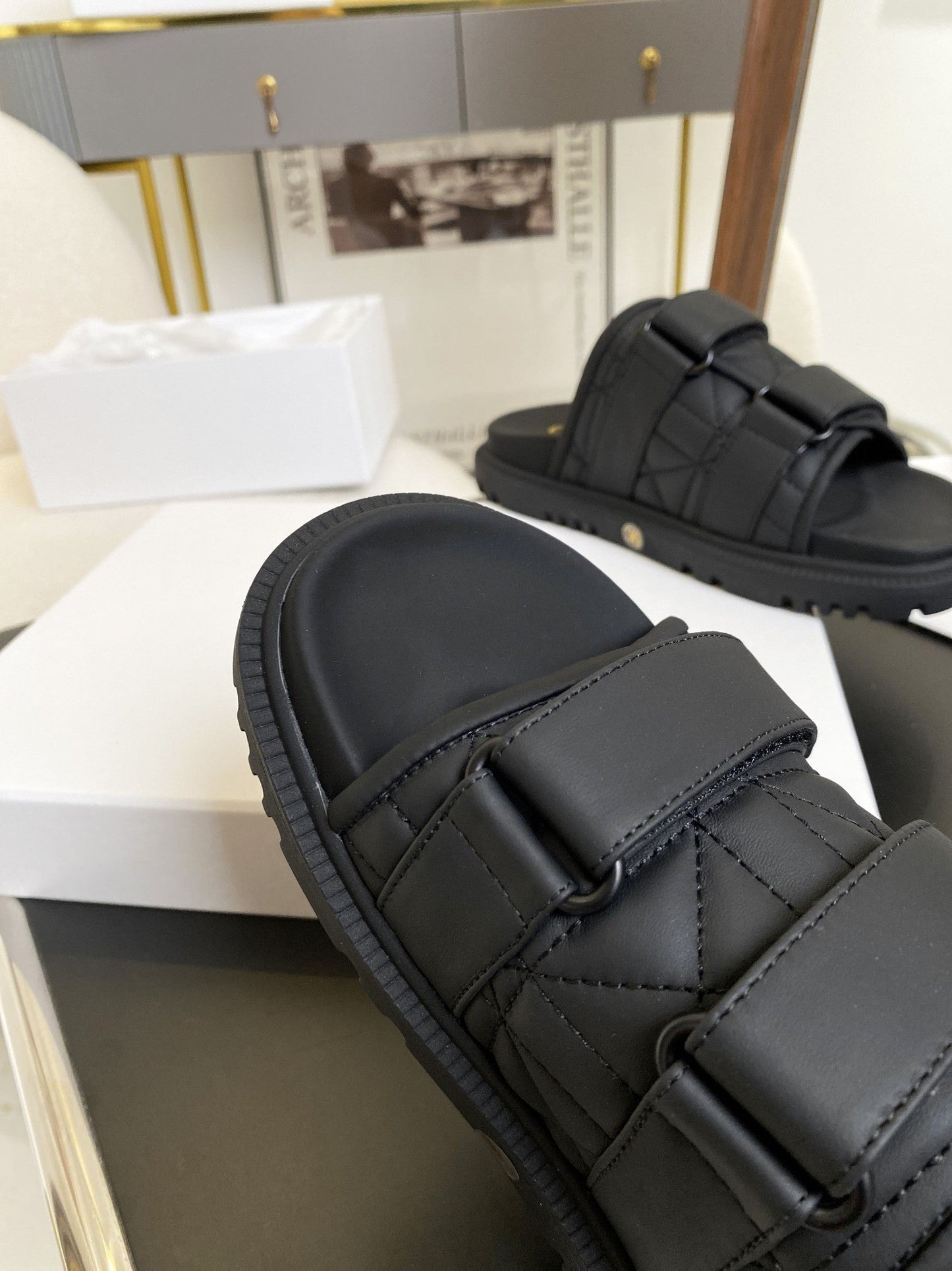 Luxury Shoes - Top QualityR - 1212