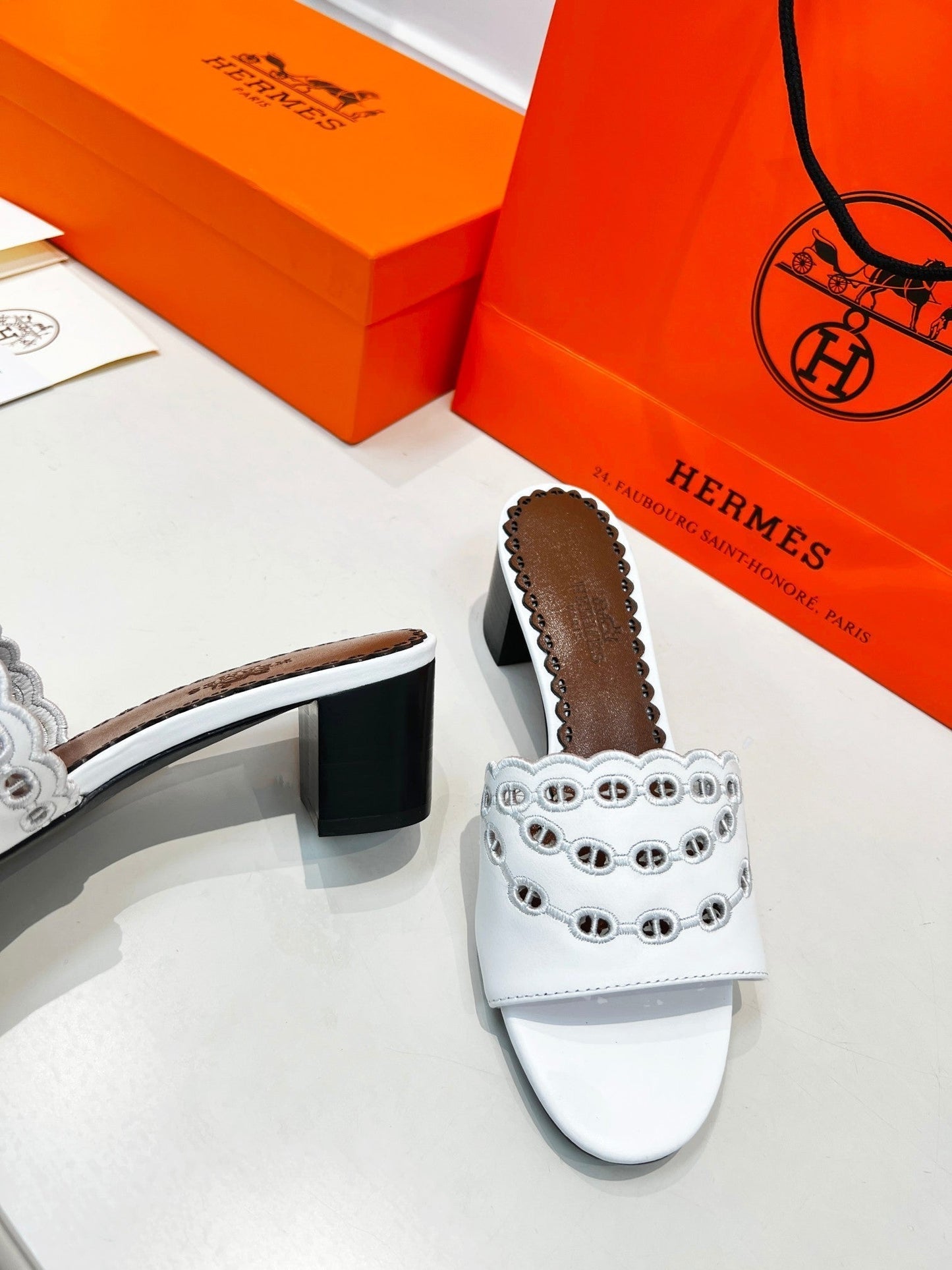 Luxury Shoes - Top QualityS - 284