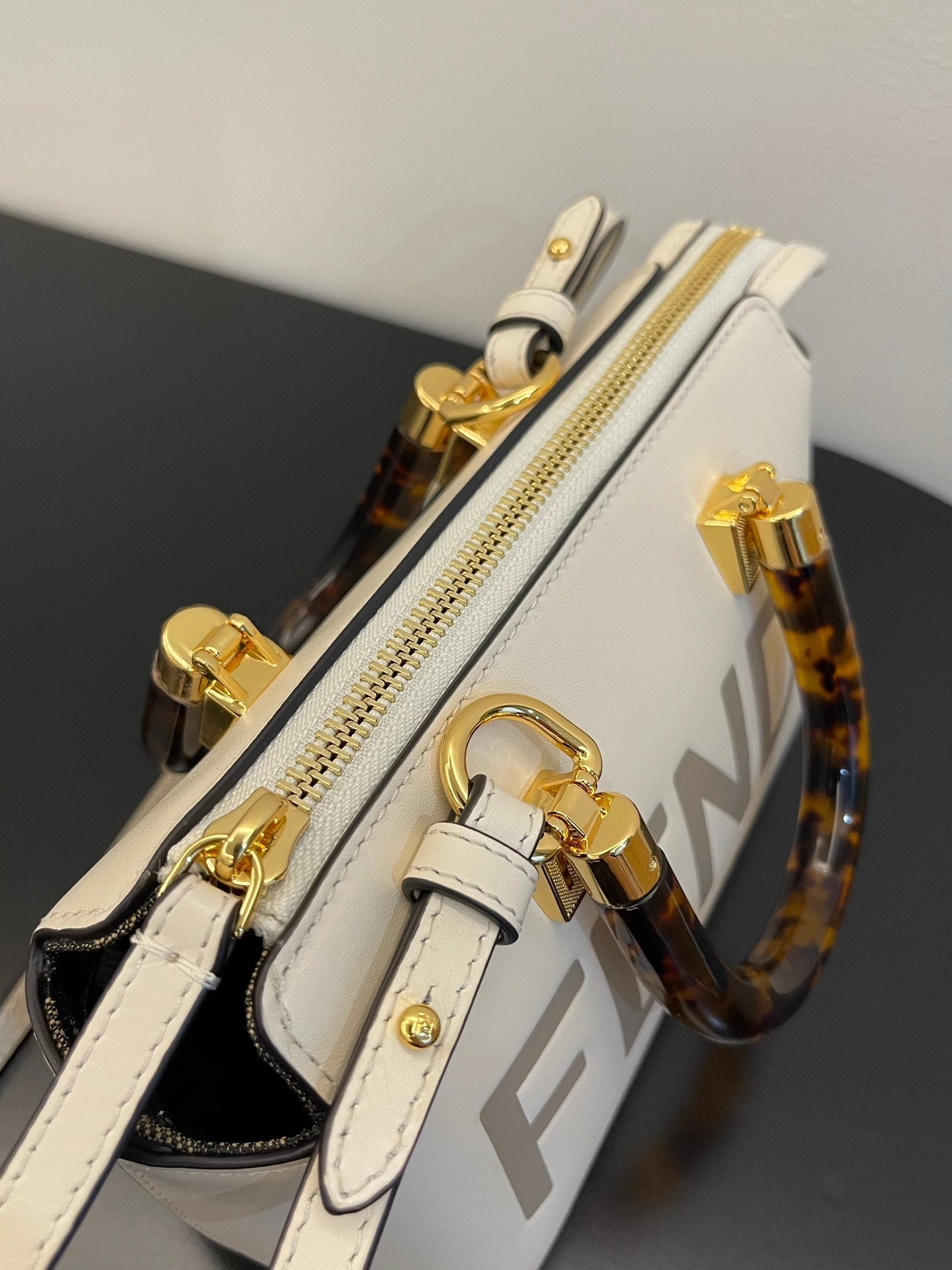 Top QualityTop Quality By The Way White Mini Bag For Woman 17cm/6.5in