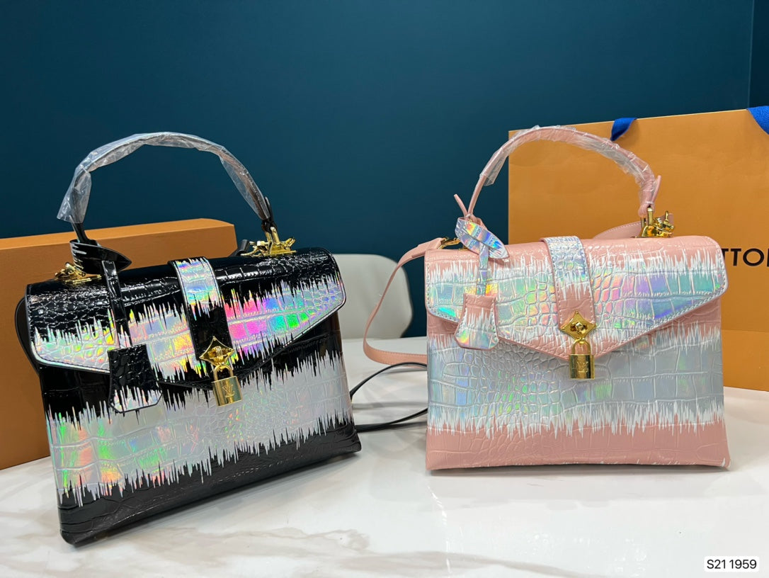 EN - New 1:1 rep Lux Bags LUV 560