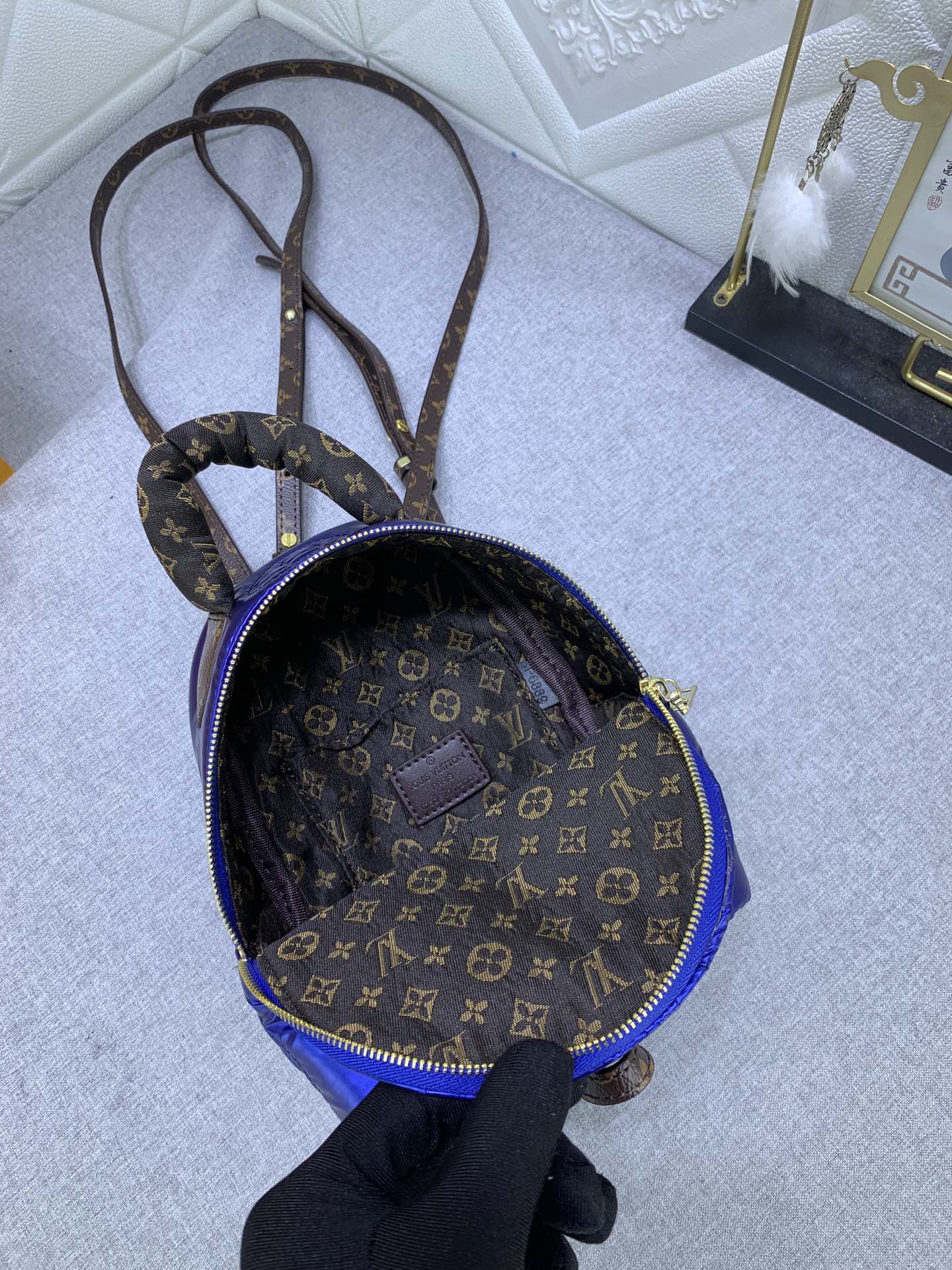EN - New 1:1 rep Bag LUV 642