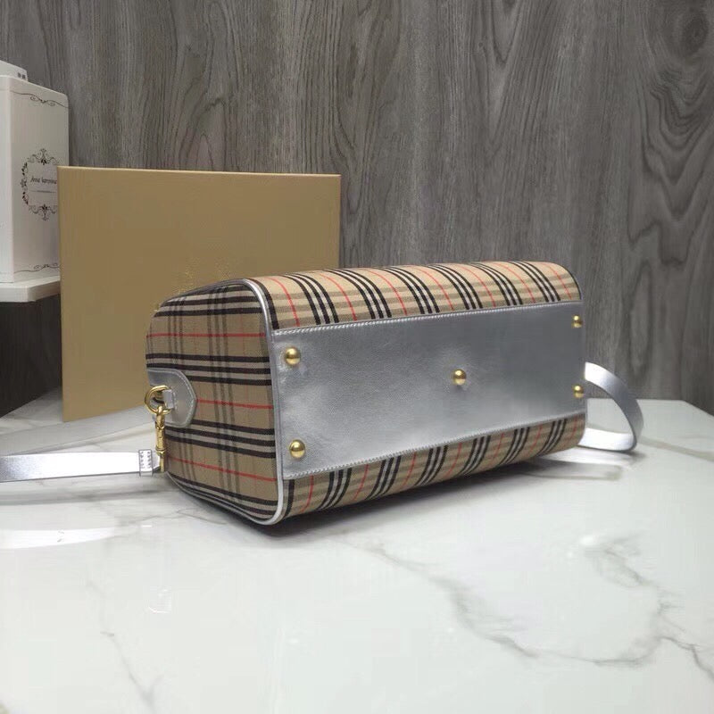 Top Quality Small 1983 Check LiNike Bowling Bag White/Brown For Women, Women’s Bags 9.1in/23cm