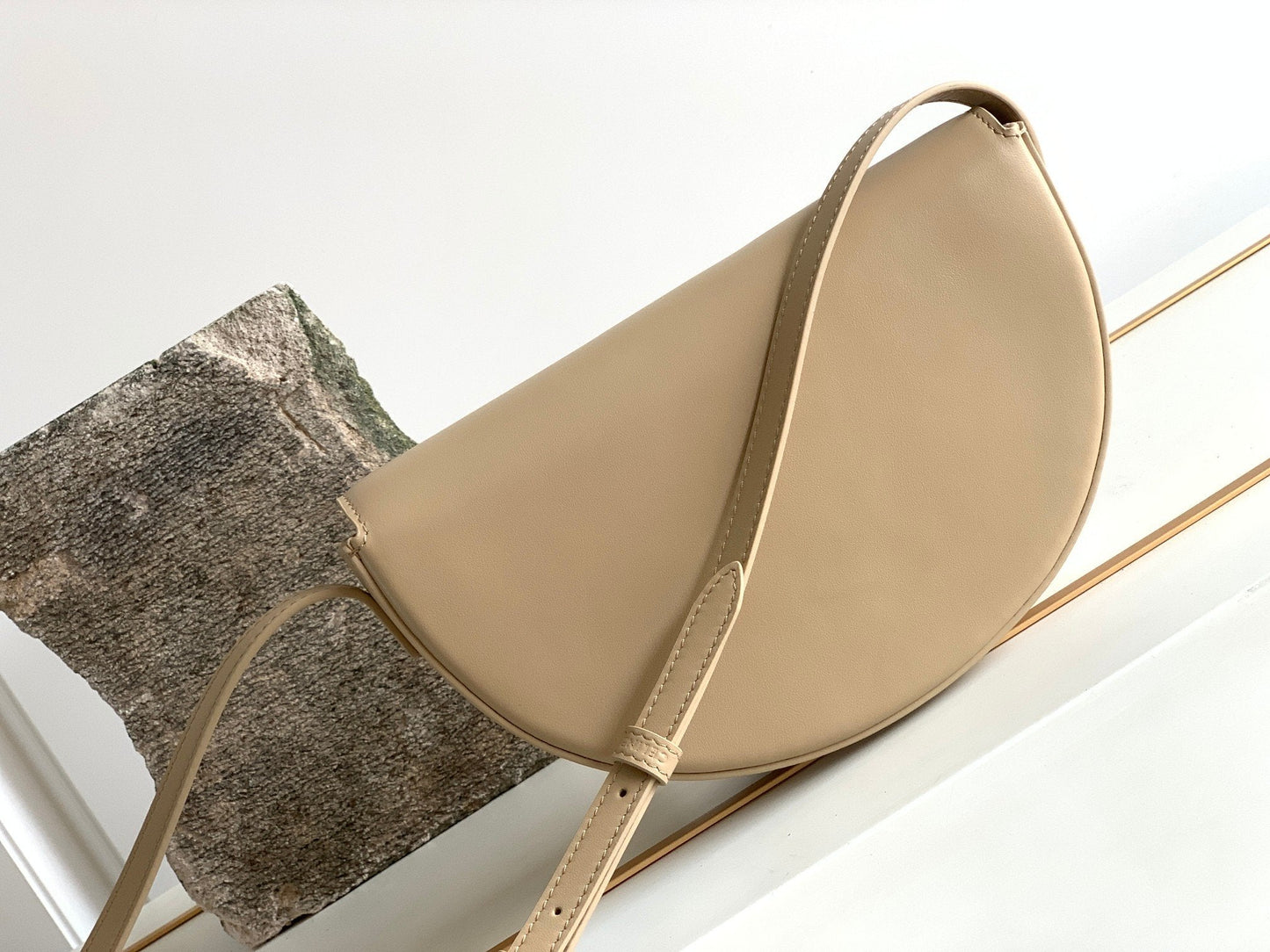 Top Quality BesaTop Quality Cuir Triomphe Bag Nude For Women 9in/23cm 111233DU3.03ND