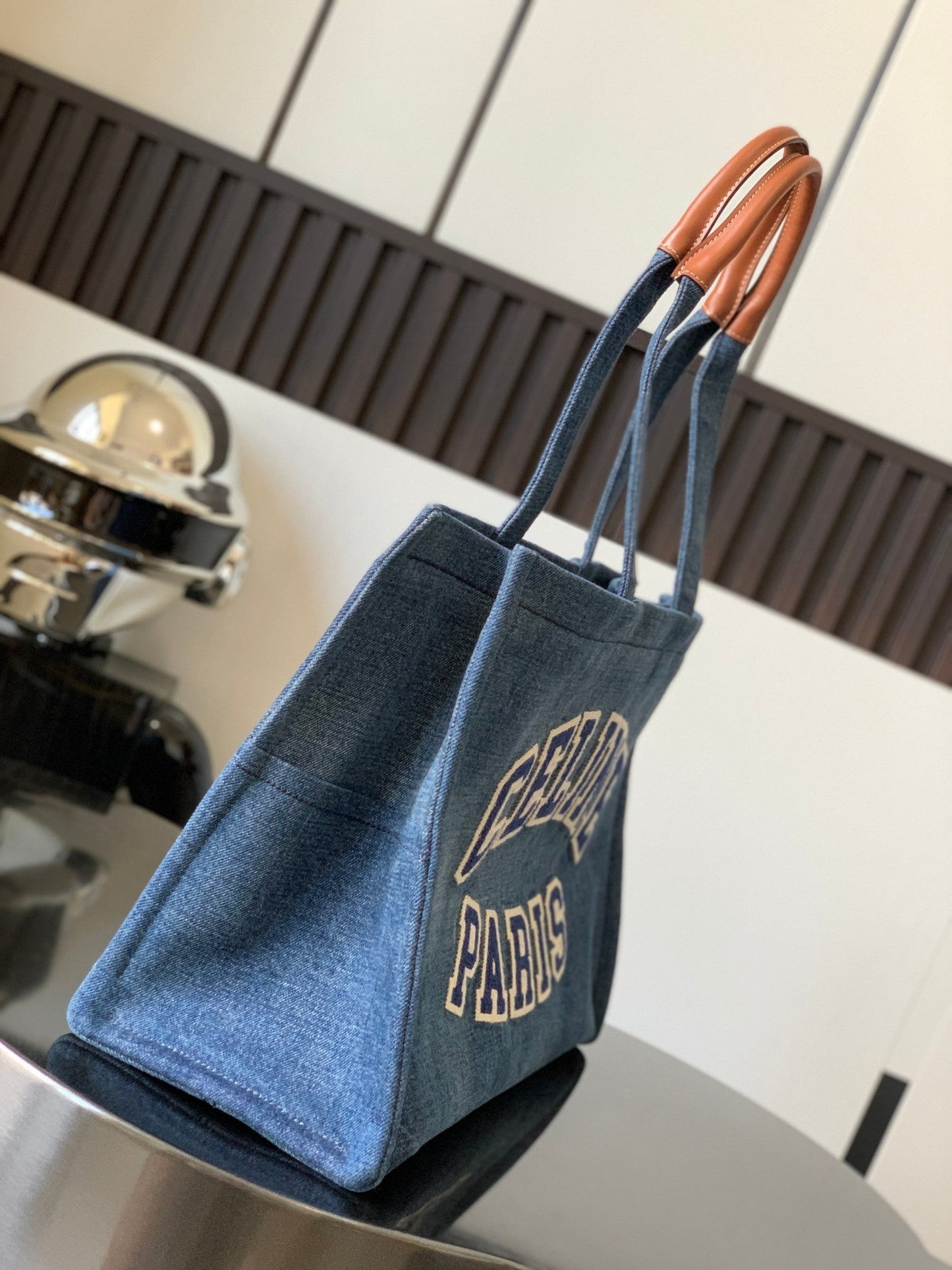 Top Quality MeTop Qualityum Denim Tote For Women 16in/41cm 